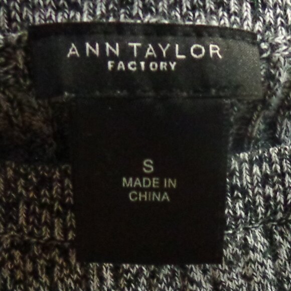 Ann Taylor Factory Size Small Heathered Black/Gray Sweater - Picture 2 of 8
